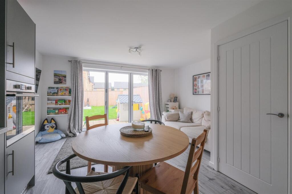 Open Plan Kitchen/Living Area