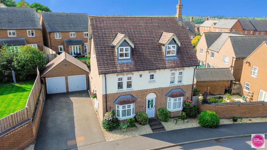 Henley Grove (2).jpg