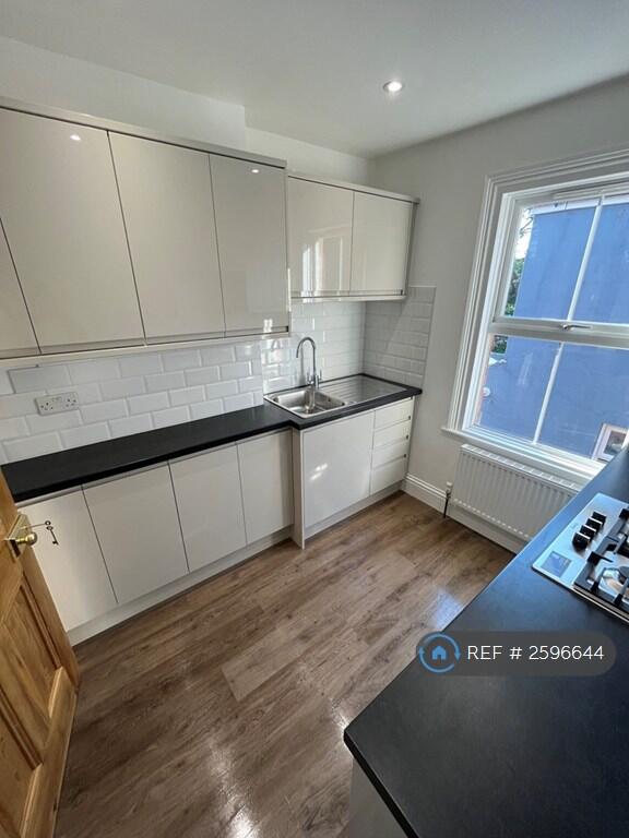 Kitchen Sink Area