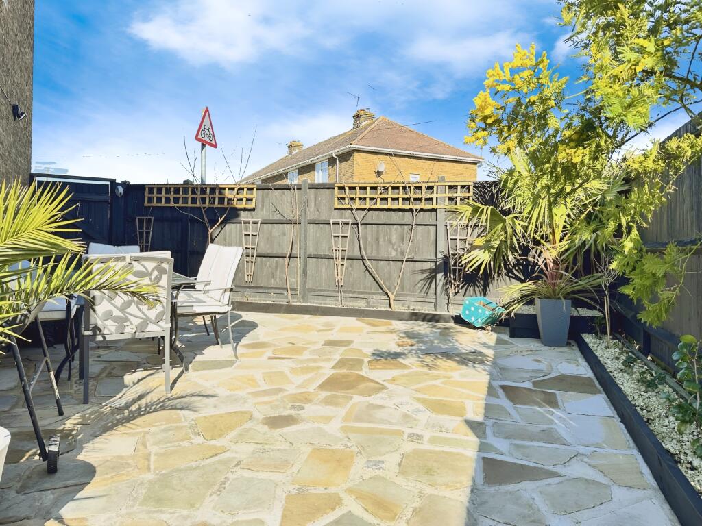 Private Rear Garden With Side Entrance &amp; Patio View