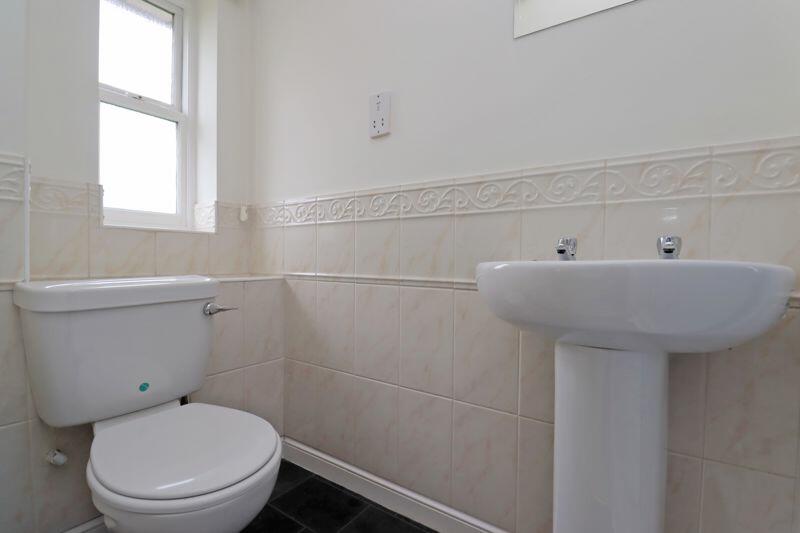 EN SUITE
