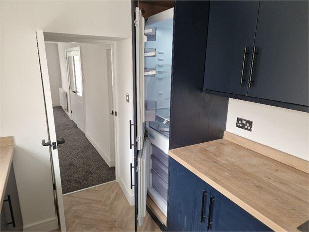 Integrated Fridge/Freezer