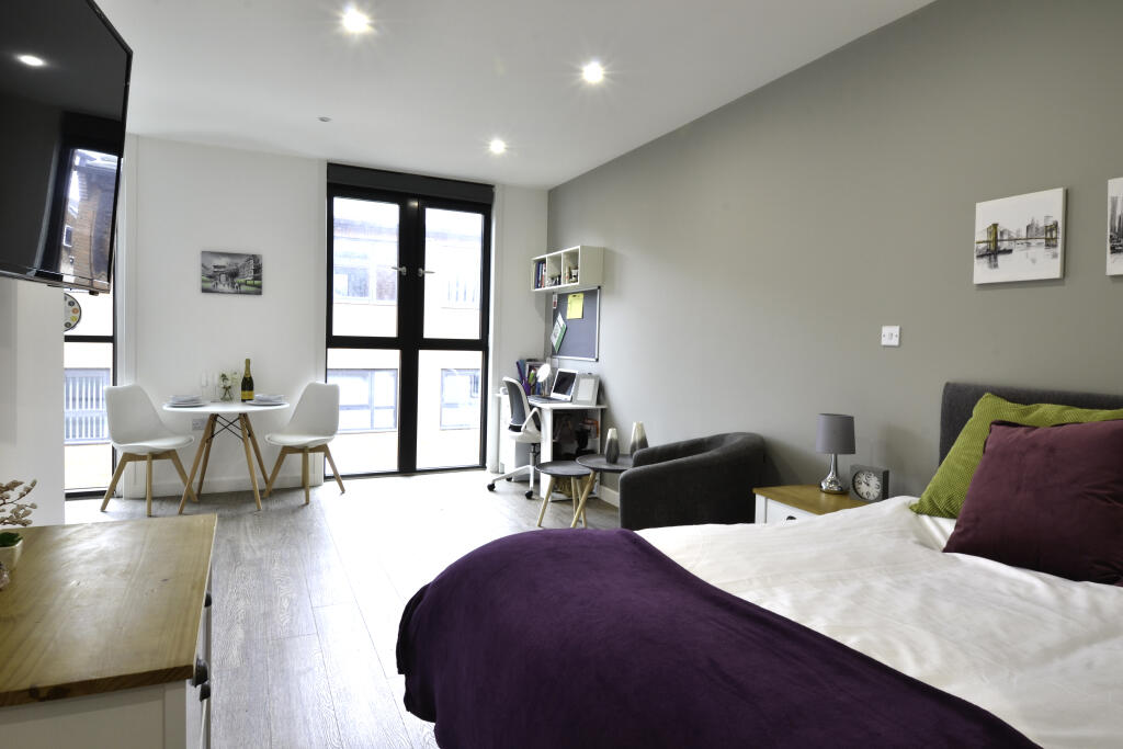 Studio Room
