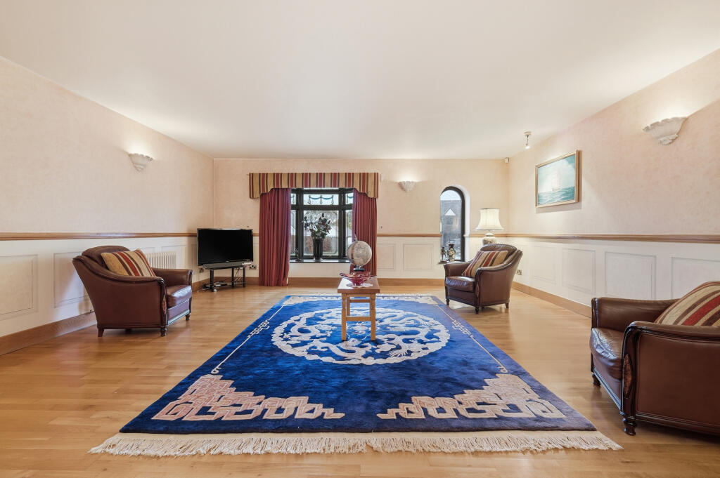 Formal Lounge
