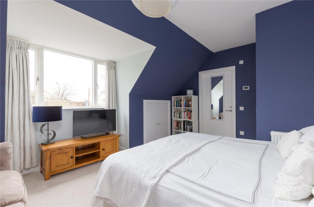 Craigmount Avenue 16