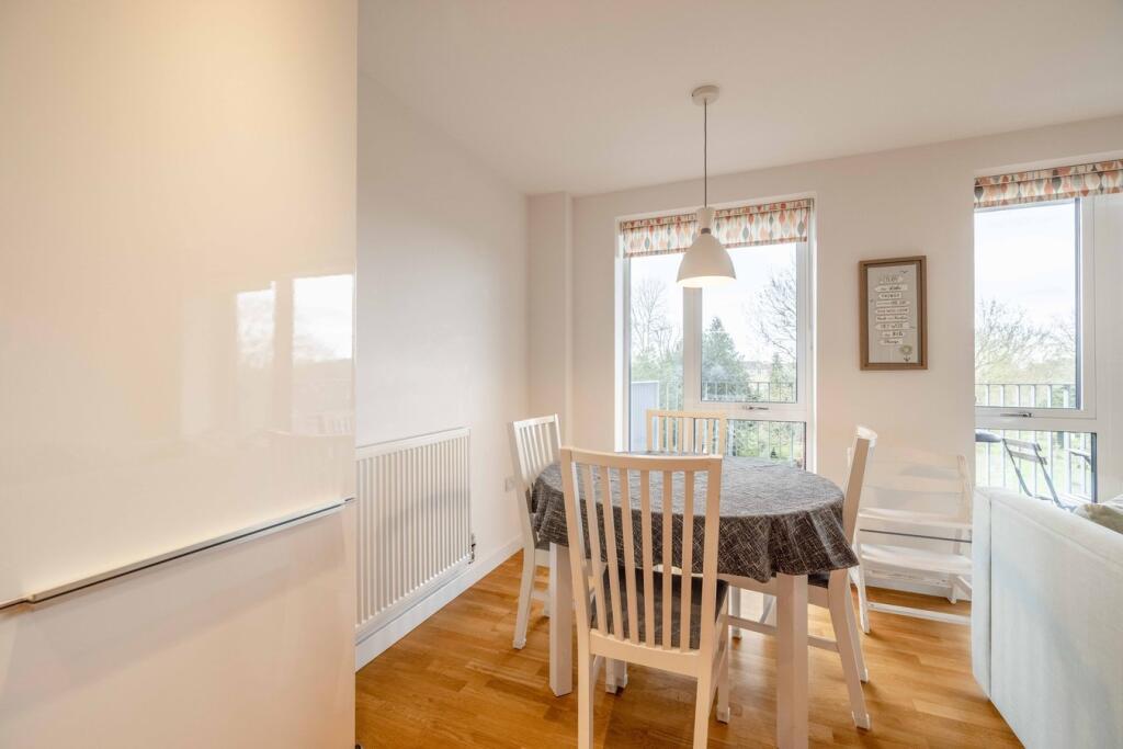 Windsor Road, Slough, SL1