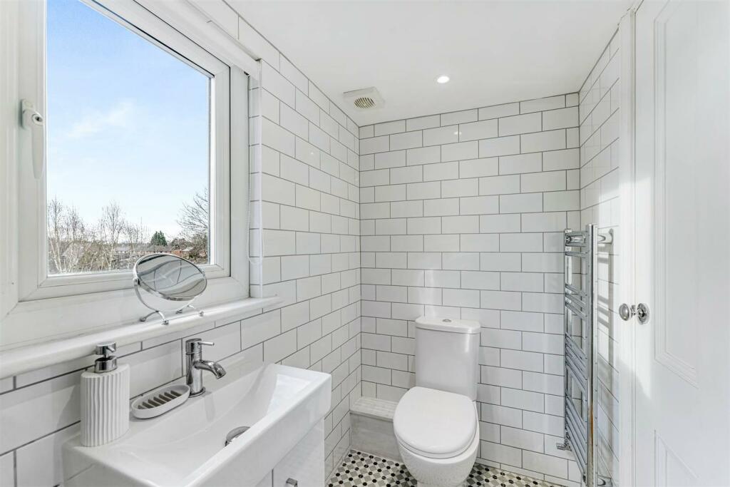 En Suite Shower Room Aspect 2 - Bed 1