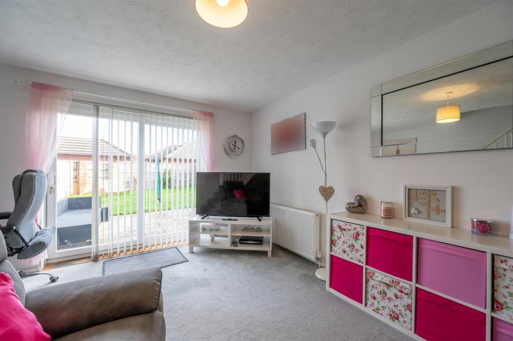 33 Kingfisher Close 25 5.jpg