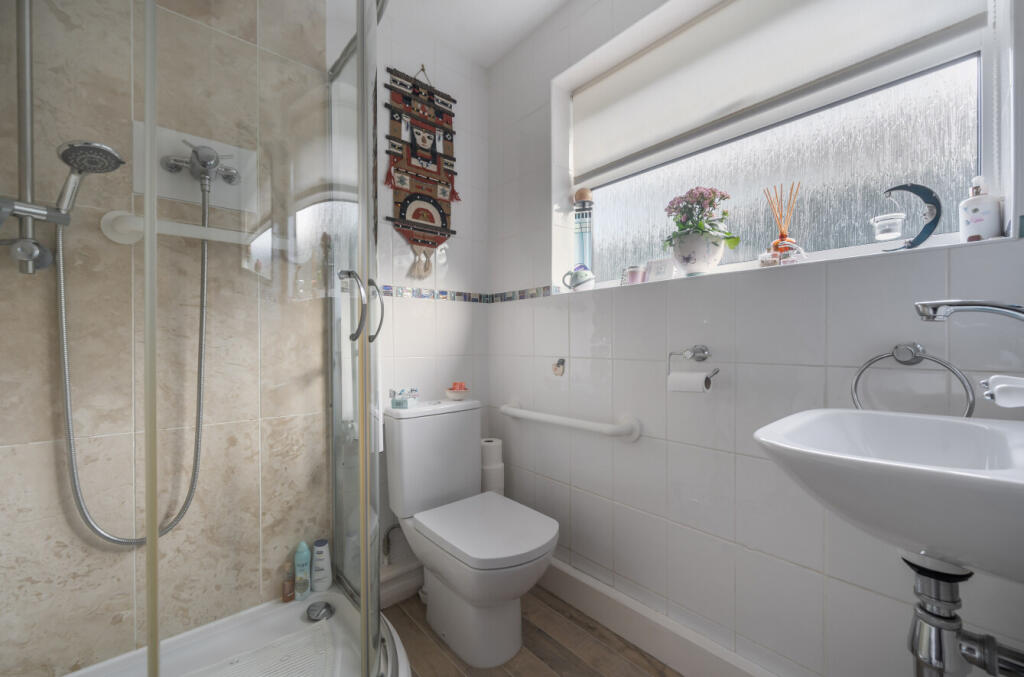 1381173-13-691af9...