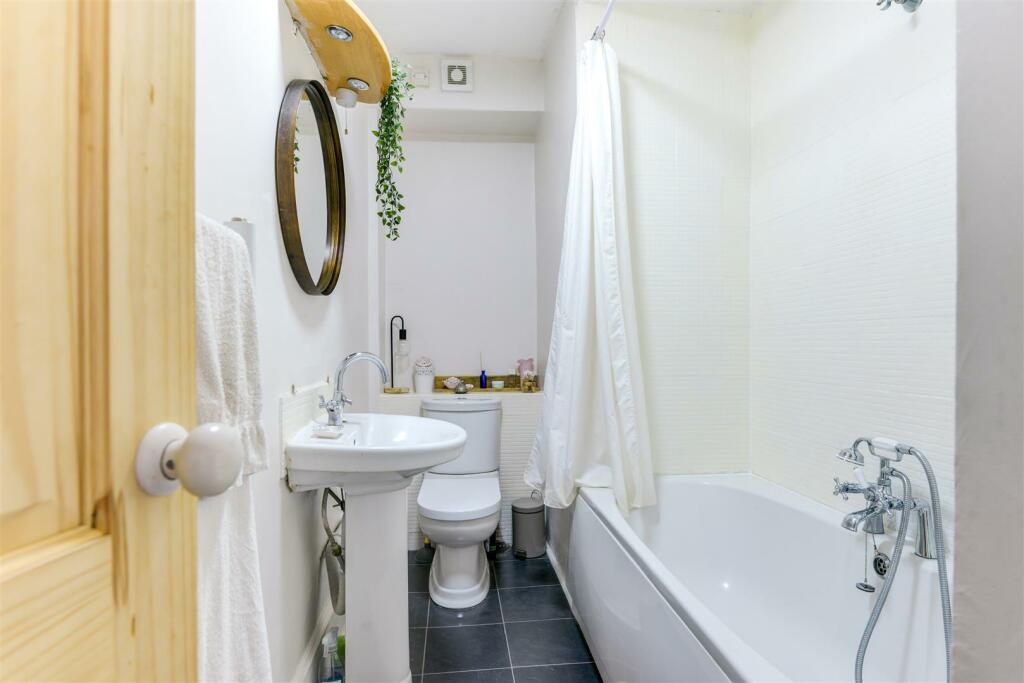 82Hythe-12.jpg