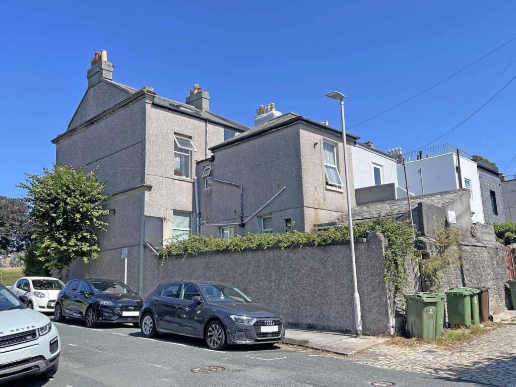 Lipson Road 80 Rear.jpg