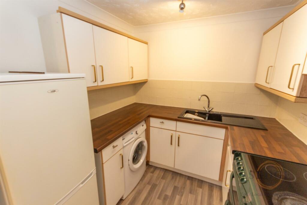 flat 6 abbey -8.jpg
