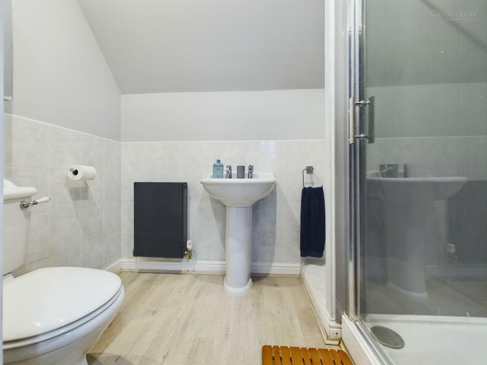 En-Suite To Bedroom Four