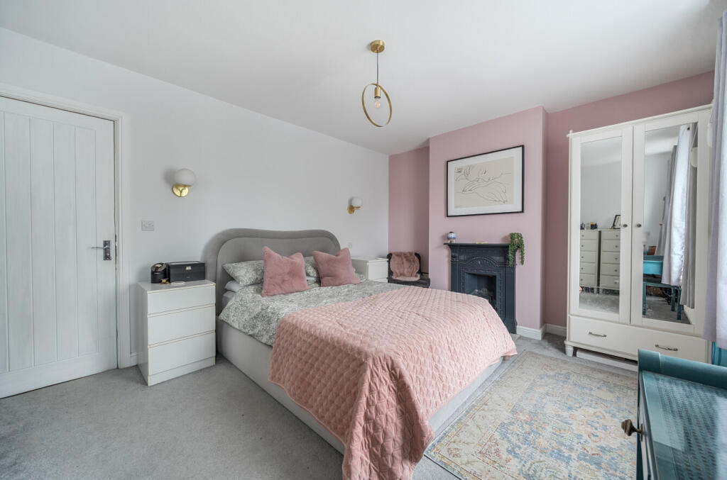 1363189-12-68dfdb...