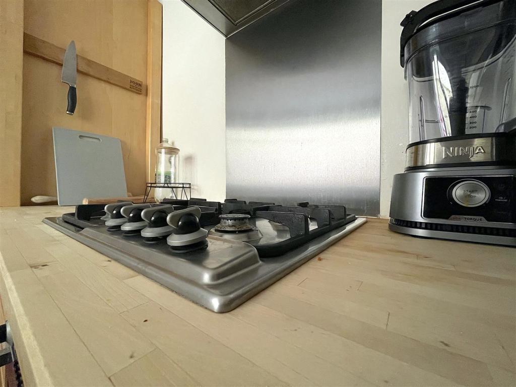 Kitchen (3).jpeg