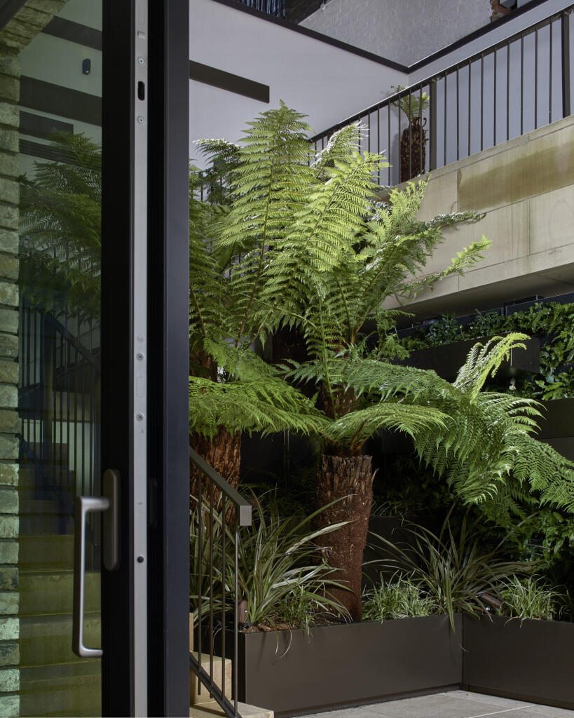2 Bed Garden 2.jpg