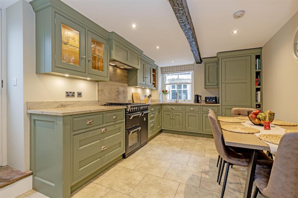 Kitchen-3.jpg