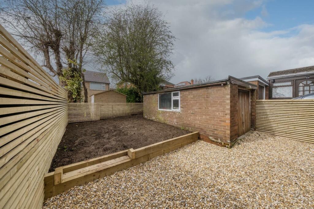 23 Oathills Drive-026.jpg