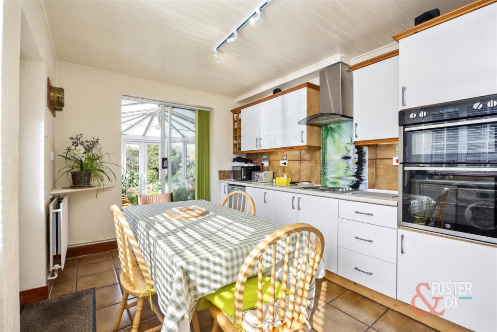 Old Mill Close, 33-014.jpg