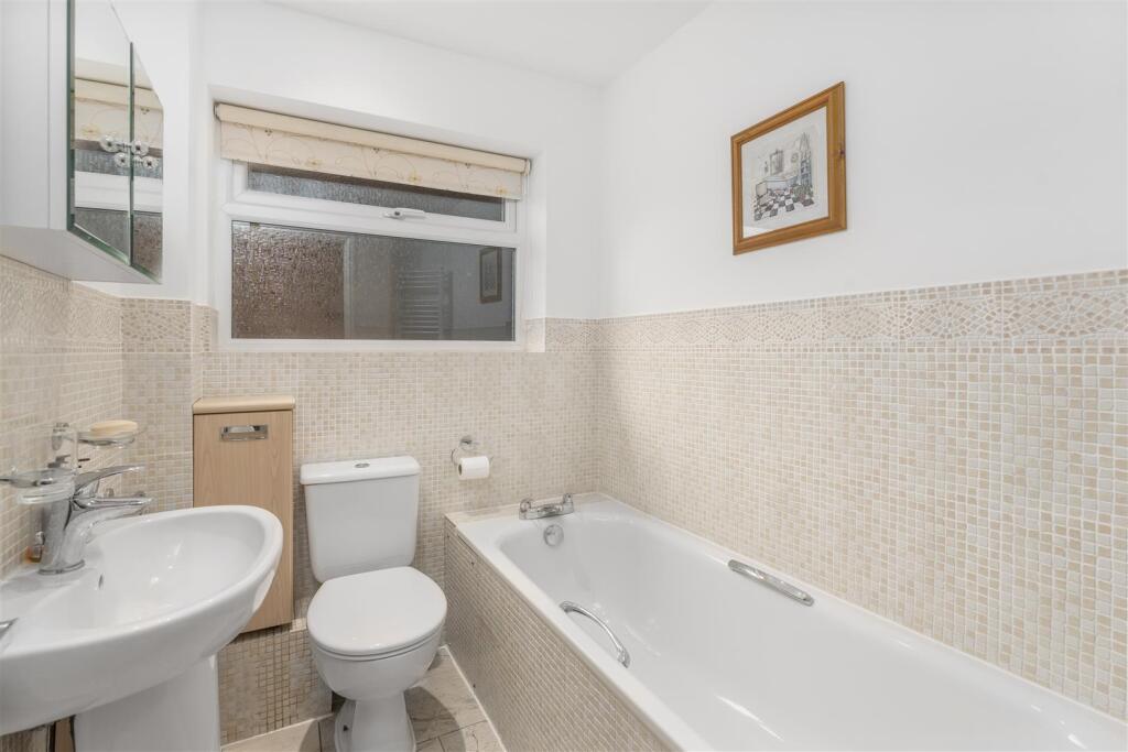 2 Poplar Close, Banbury-27.jpg