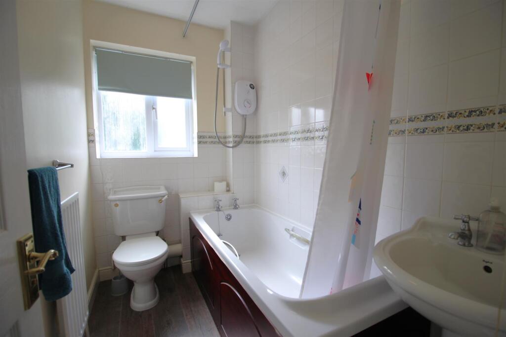 Bathroom.JPG