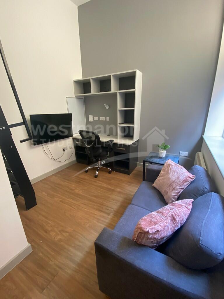 FLAT 26/44