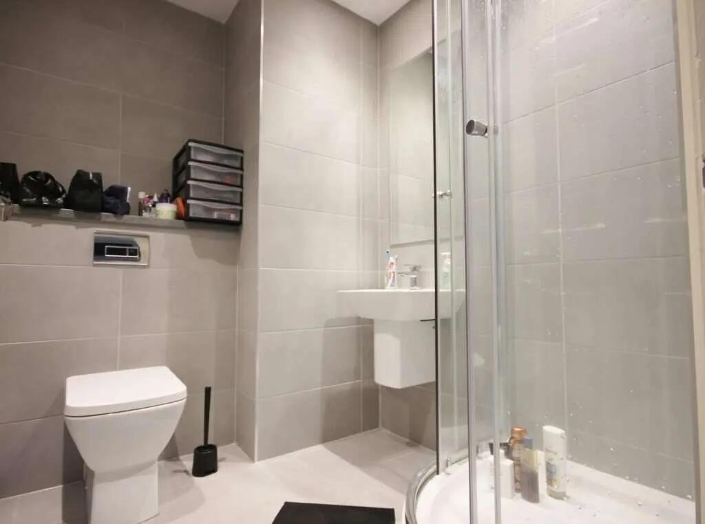 Flat_5_St_James_Row