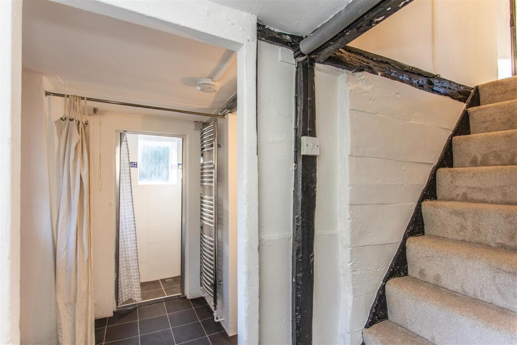 Thatch Cottage37.jpg