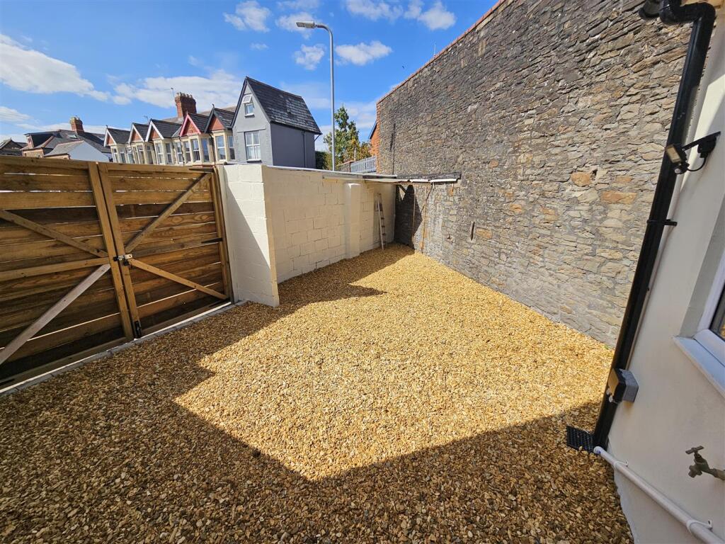Side / Rear Garden