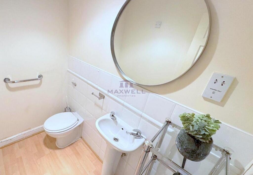 1 Bed To Let, Rent i