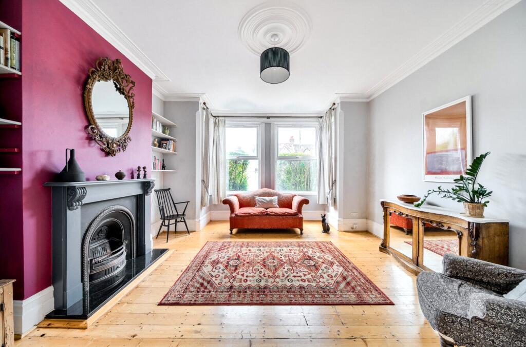 Colney Hatch Lane, London, N10