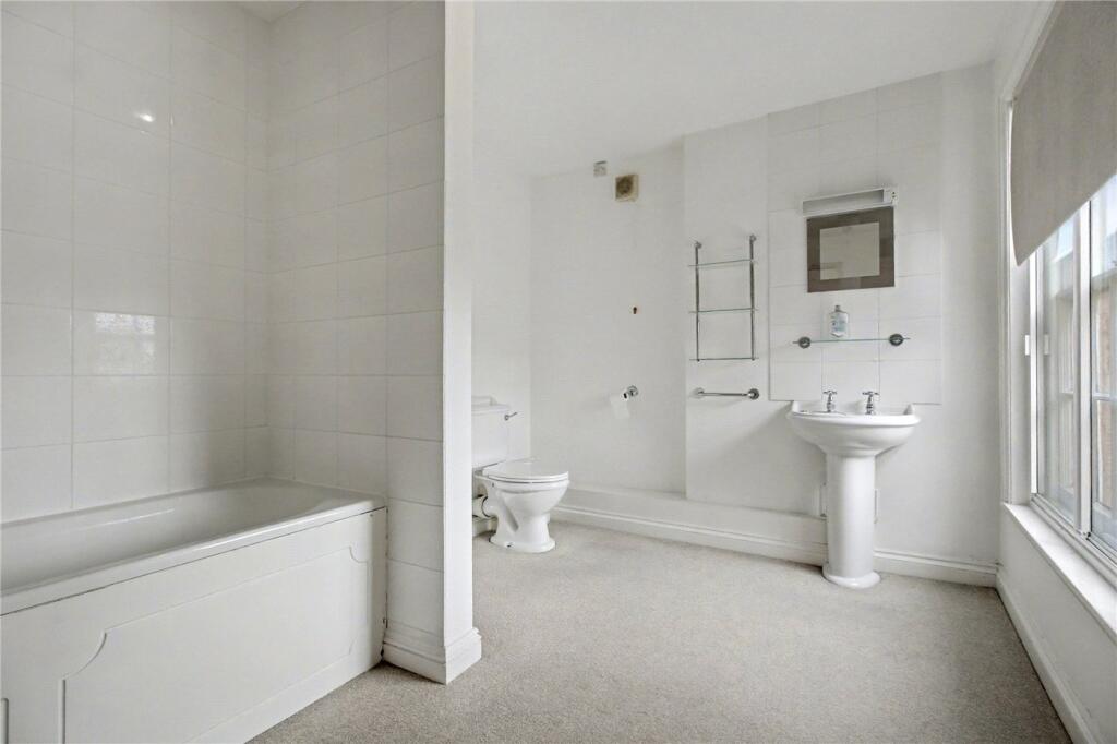 En-Suite 2