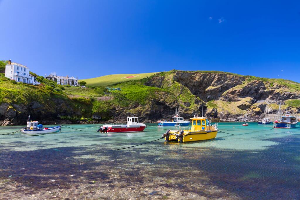 65e1f97eee622_PortIsaac Shutterstock (1)-resized