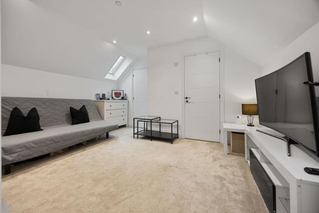 Bedroom 3 (second floor)