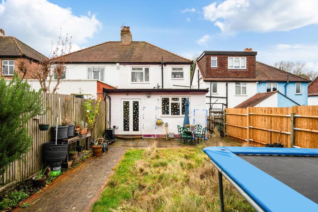 ASHURST ROAD (11).jpg