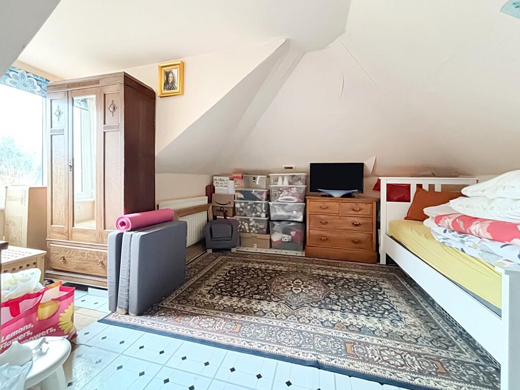 Loft Room/ Bedroom 3