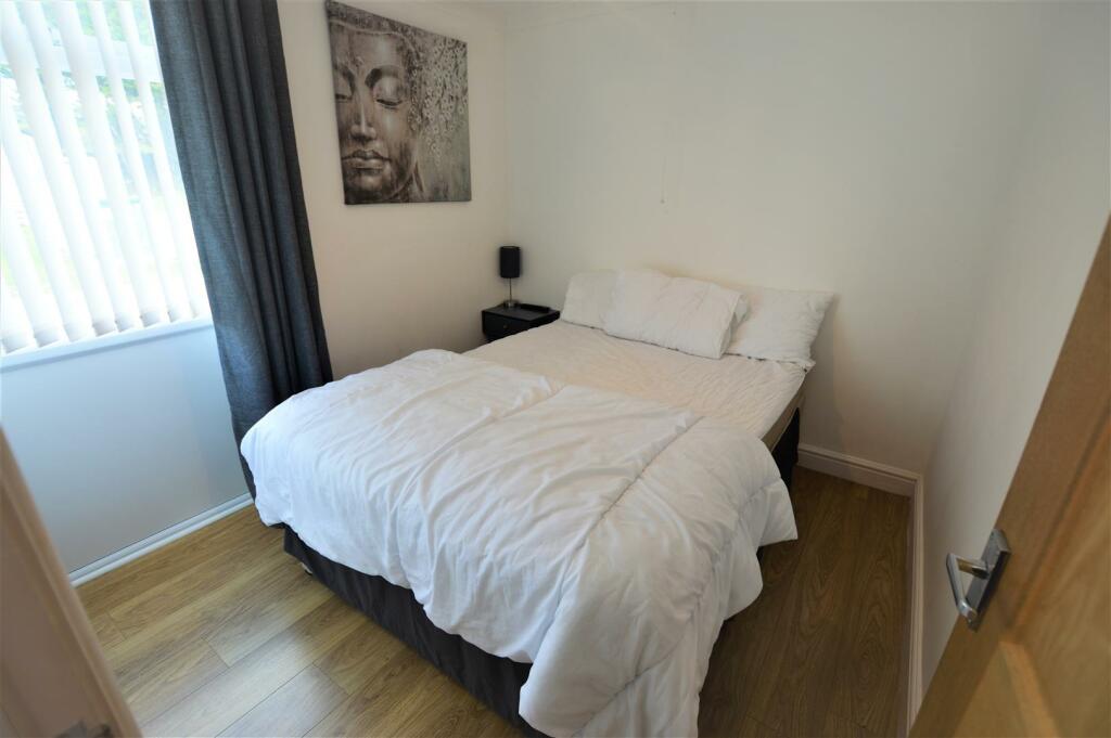 Bed1.JPG