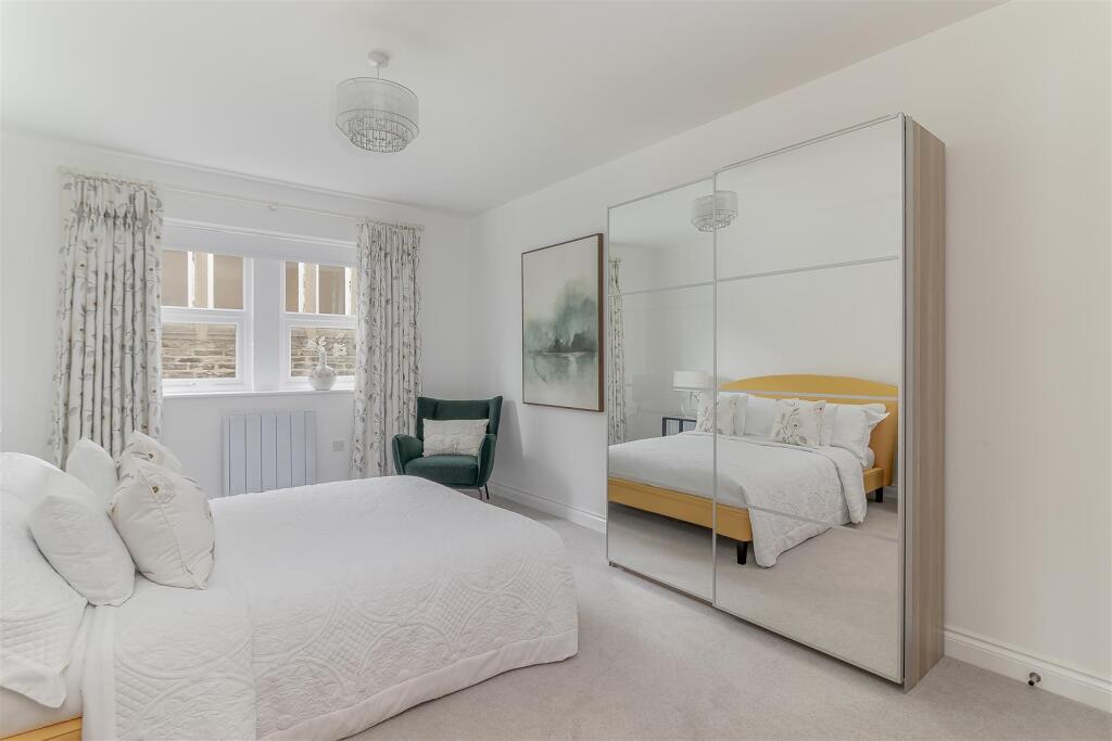 Master Bedroom - A.jpg