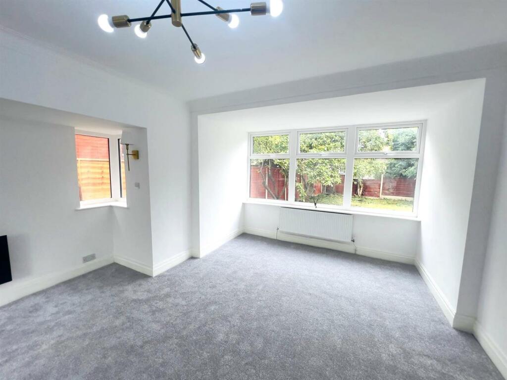 WhatsApp Image 2024-08-28 at 09.48.05 (7).jpeg