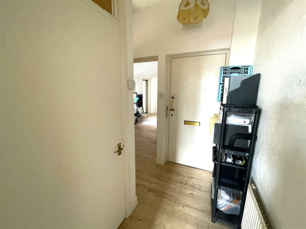 Entrance Hallway.jpg