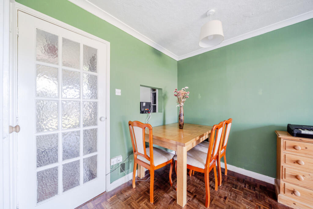 1332569-19-689605...