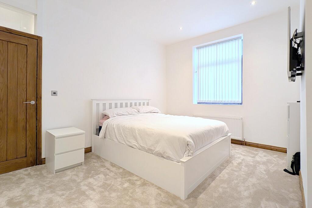 Gladstone View Siddal Ewemove (22)_