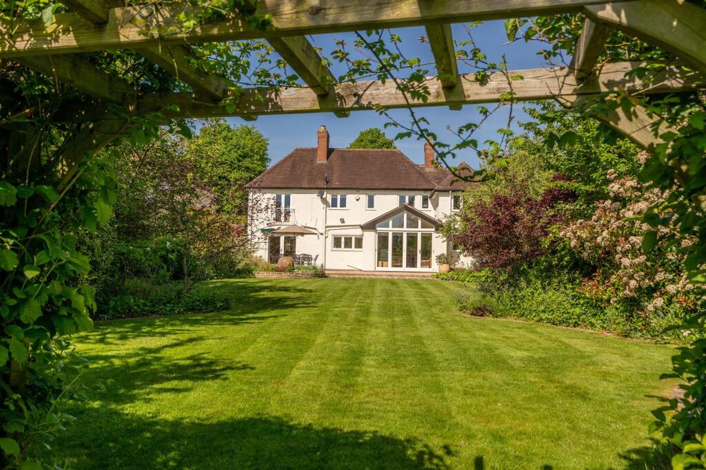 14 Brueton Avenue_11.jpg