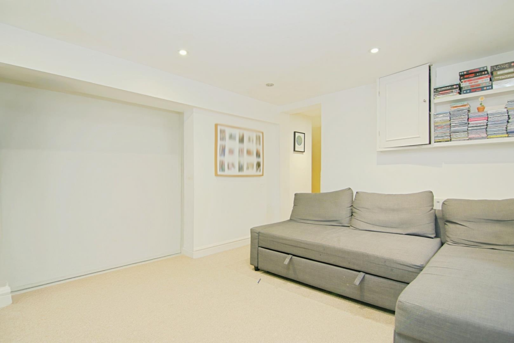 PLAYROOM / OCCASIONAL ROOM