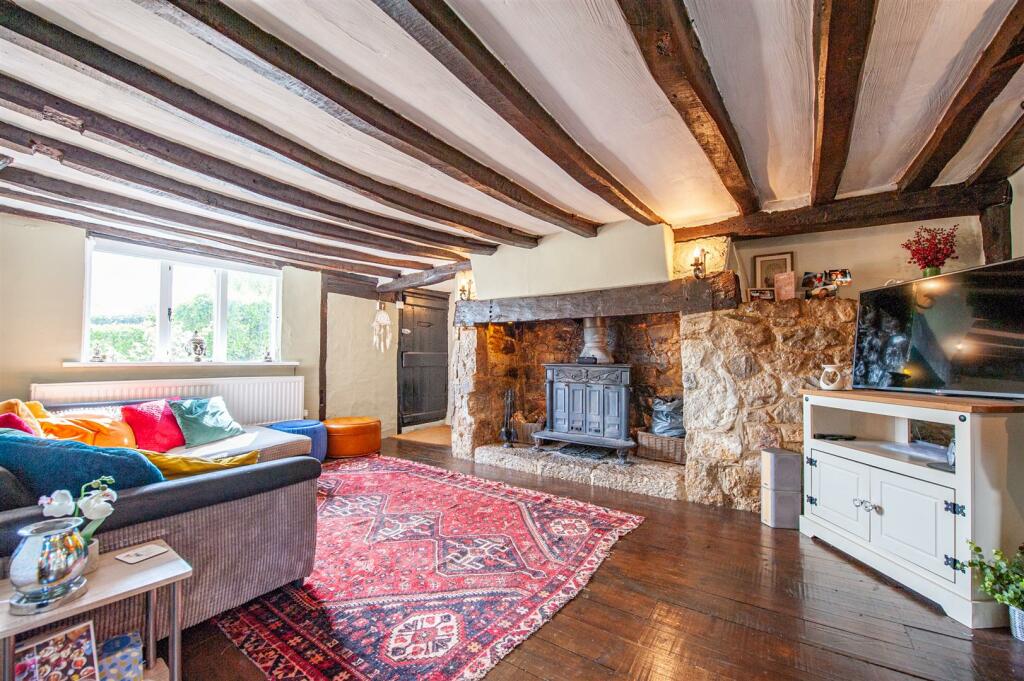 Sitting Room.jpg