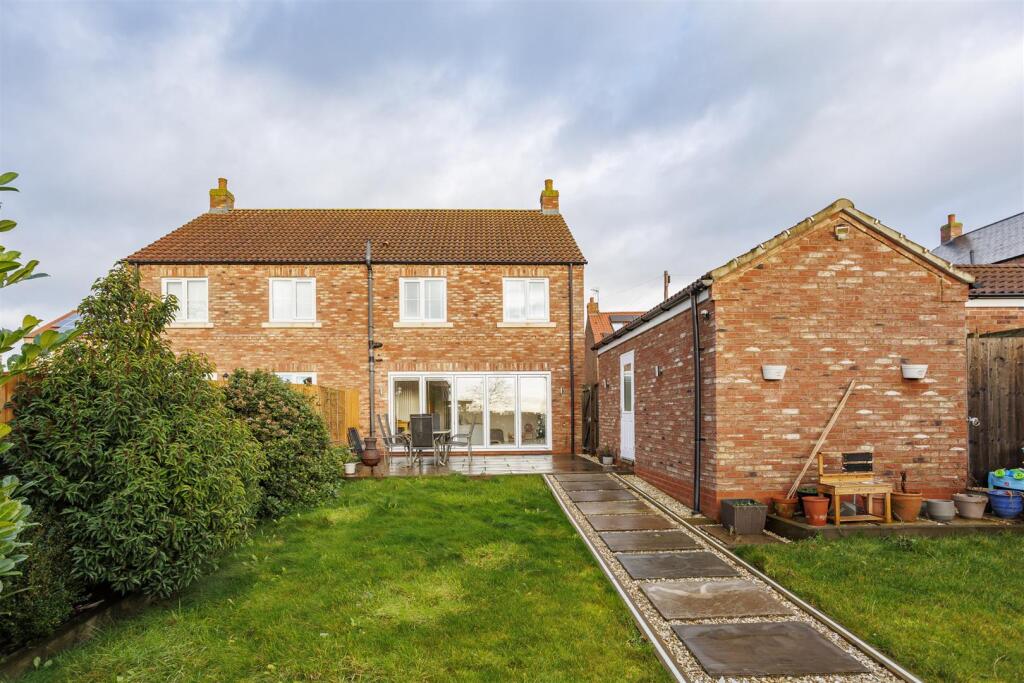 16_South _Back _Lane_29.jpg