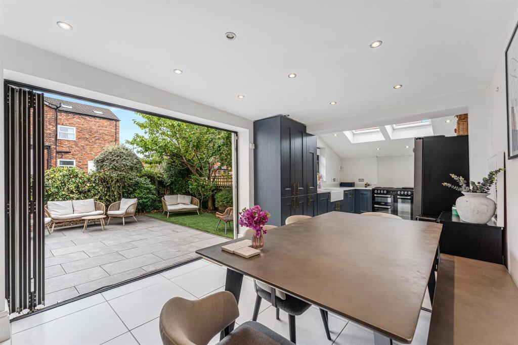Dining Kitchen