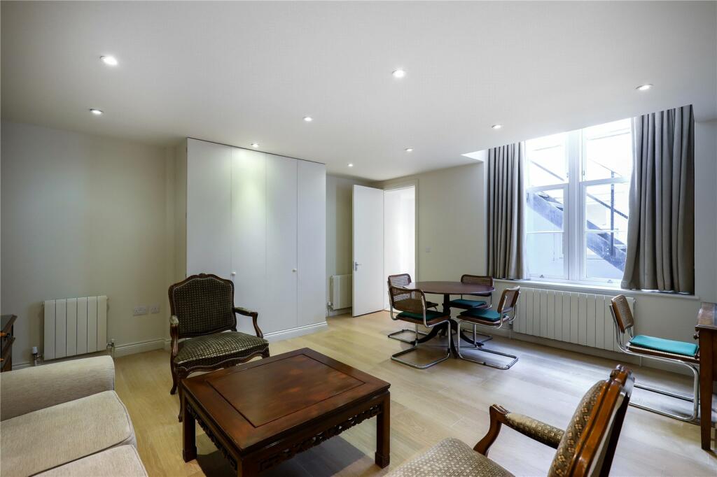 Studio Room