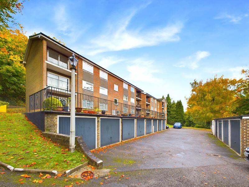 GARAGES &amp; FLAT BLOCK
