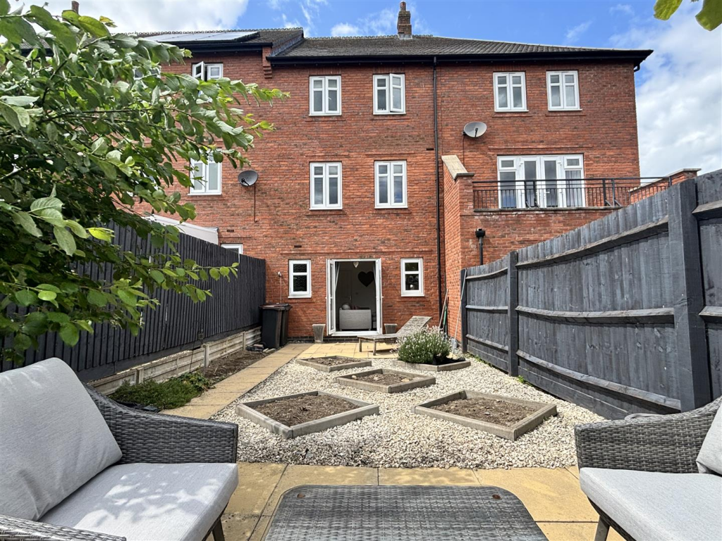 24 Dunbar Way